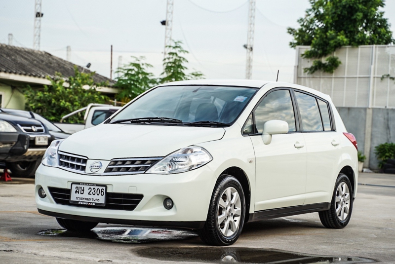 Nissan tiida 2012 хэтчбек